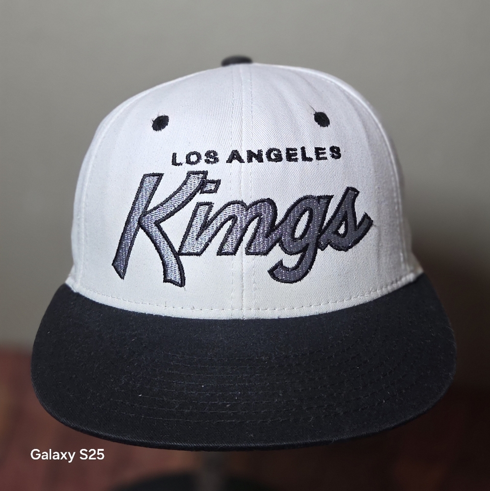 Los Angeles Kings Vintage Cap - Black and White